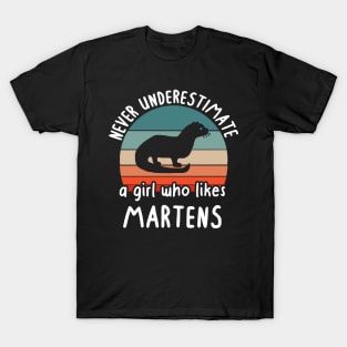 Underestimate girl marten saying gift animal T-Shirt